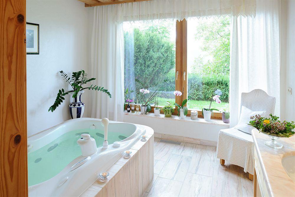 Naturhotel Alpenrose Millstatt Exterior photo